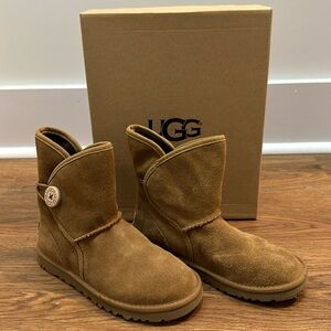 UGG Leona Boot Kids Sz 1